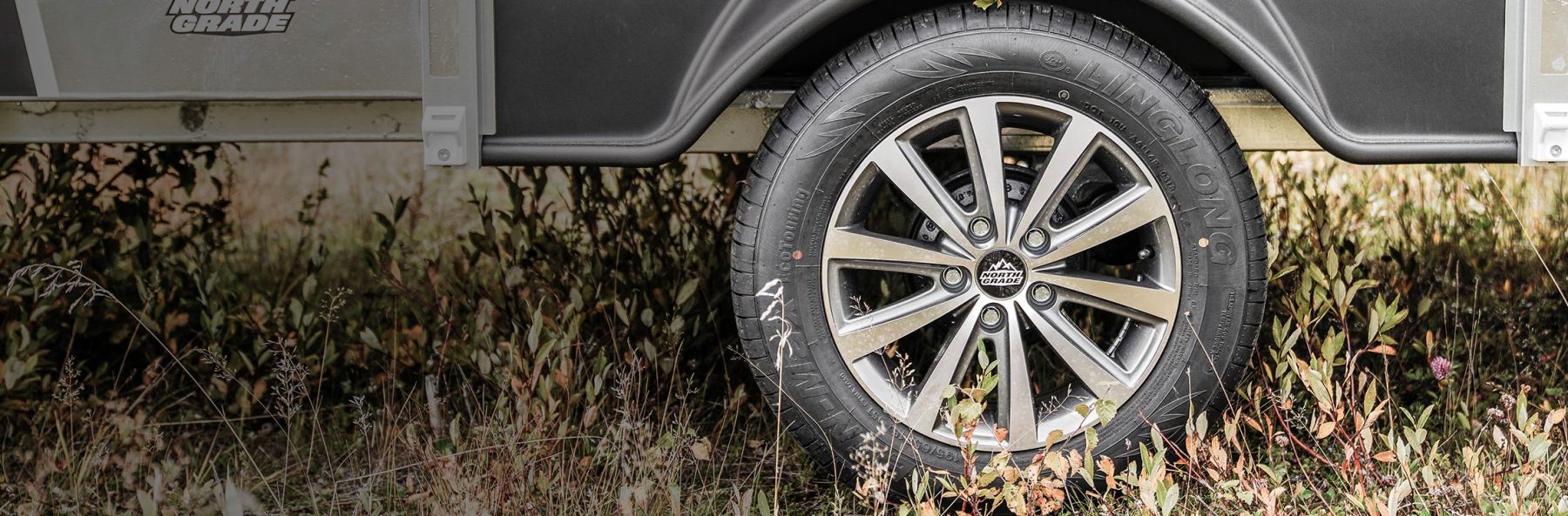 4P Trailers hjul med 15 tums dimension och aluminiumfälgar