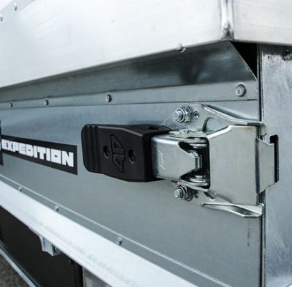 4P Trailers Lämlås med direktfäste på expedition